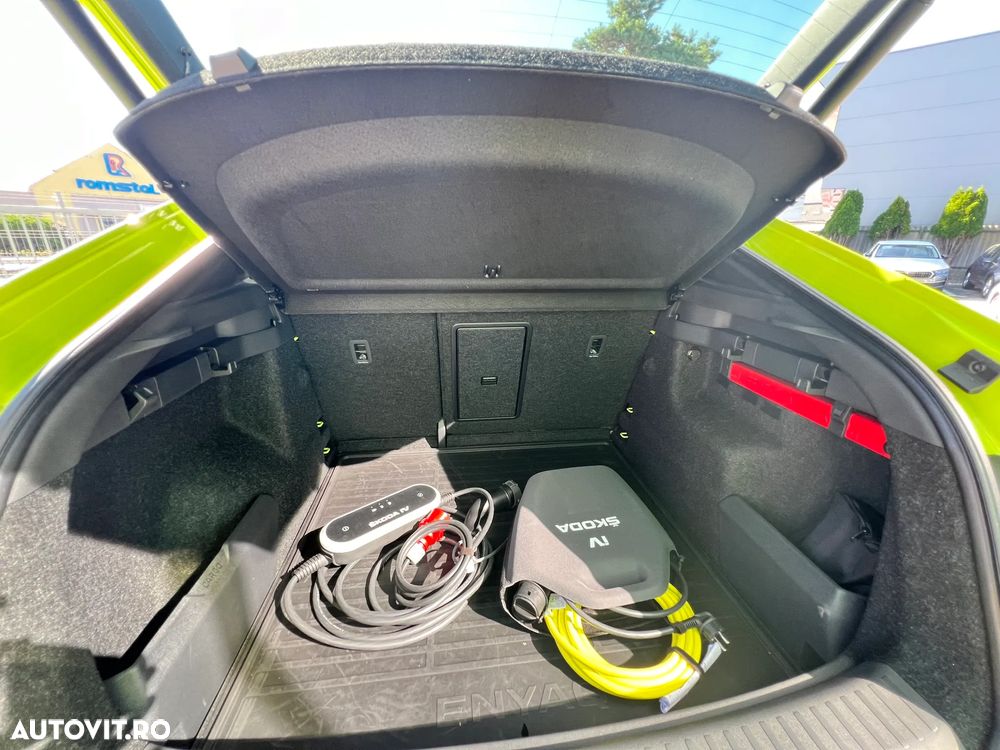 Skoda Enyaq iV RS - 12