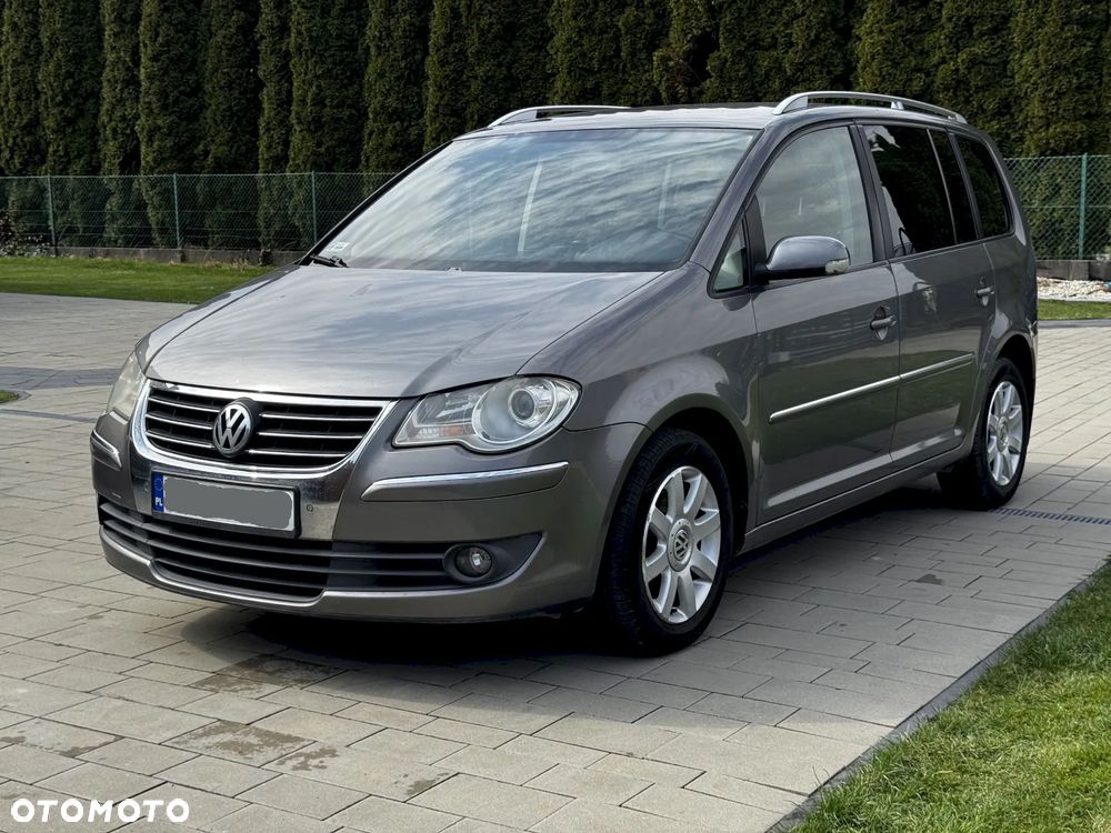 Volkswagen Touran 2.0 TDI DPF Highline - 1