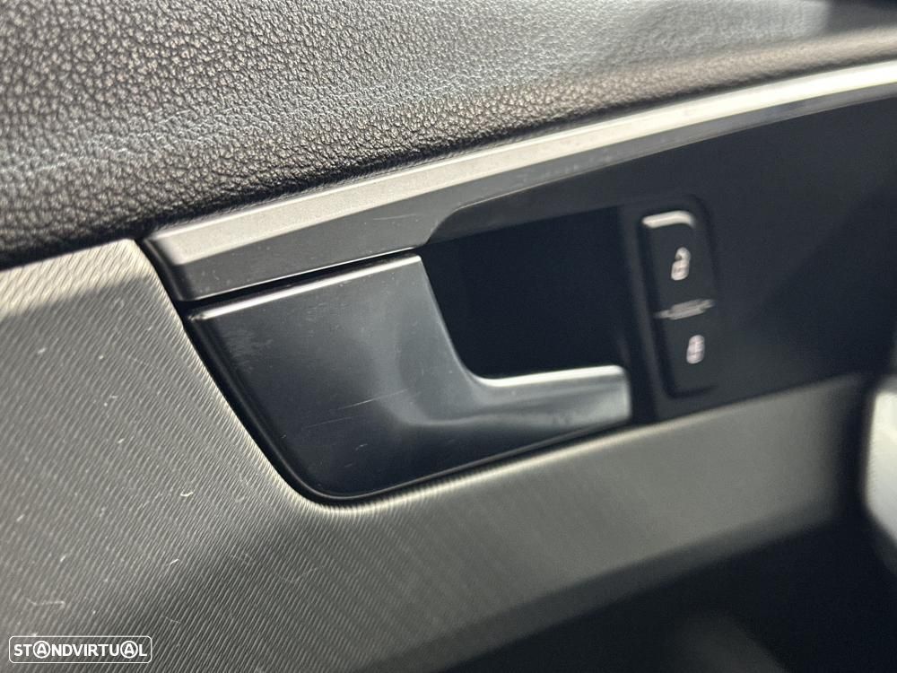 Audi A4 Avant 2.0 TDI ultra design - 22