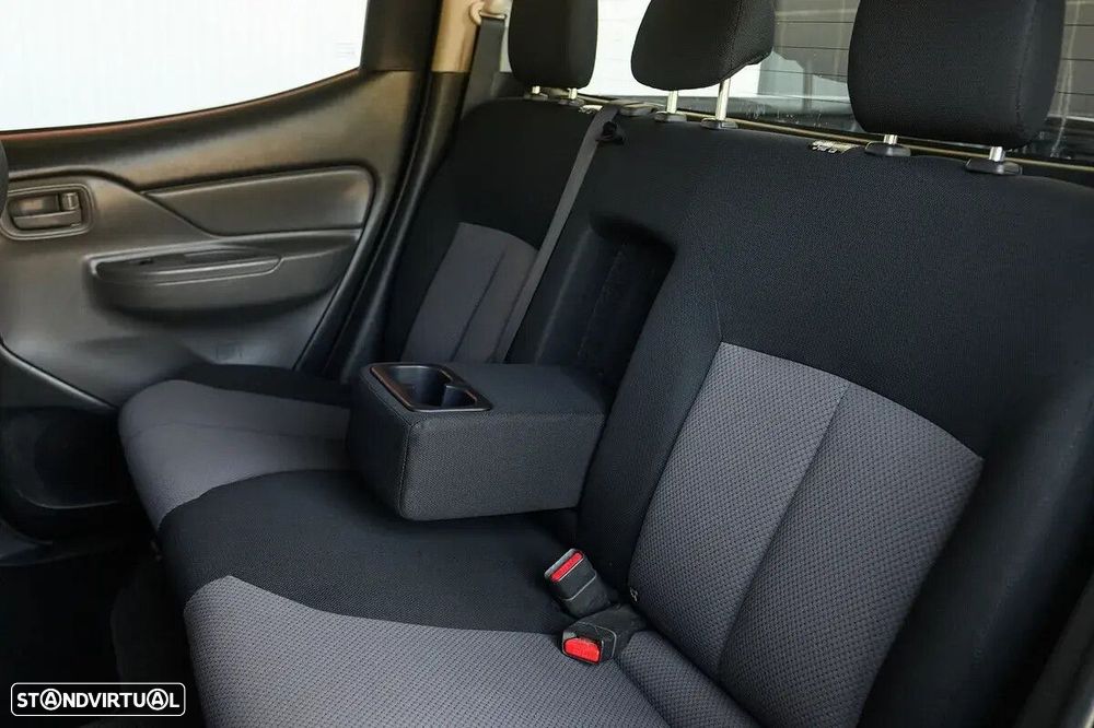 Mitsubishi L200 2.4 DI-D CD Invite 4WD - 24
