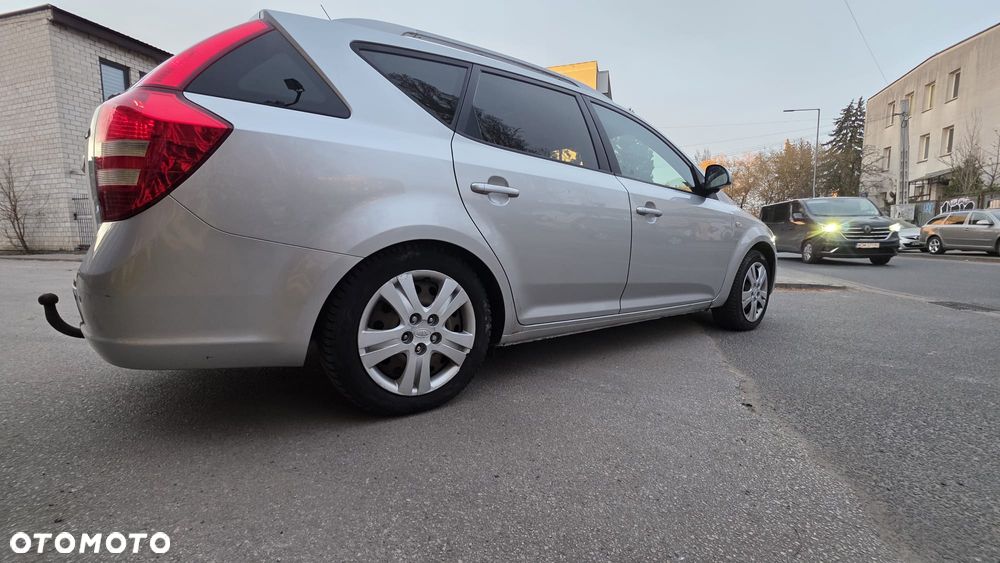 Kia Ceed 1.6 CRDi EX - 1