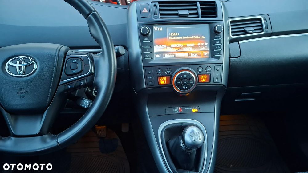 Toyota Verso 1.6 D-4D Prestige 7os EU6 - 24