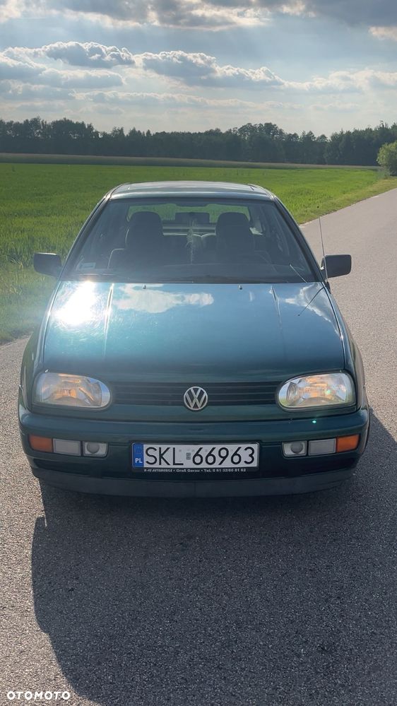 Volkswagen Golf 1.6 - 2