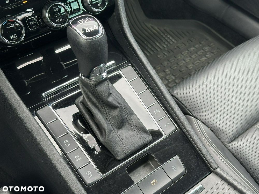 Skoda Superb 2.0 TSI 4x4 L&K DSG - 22