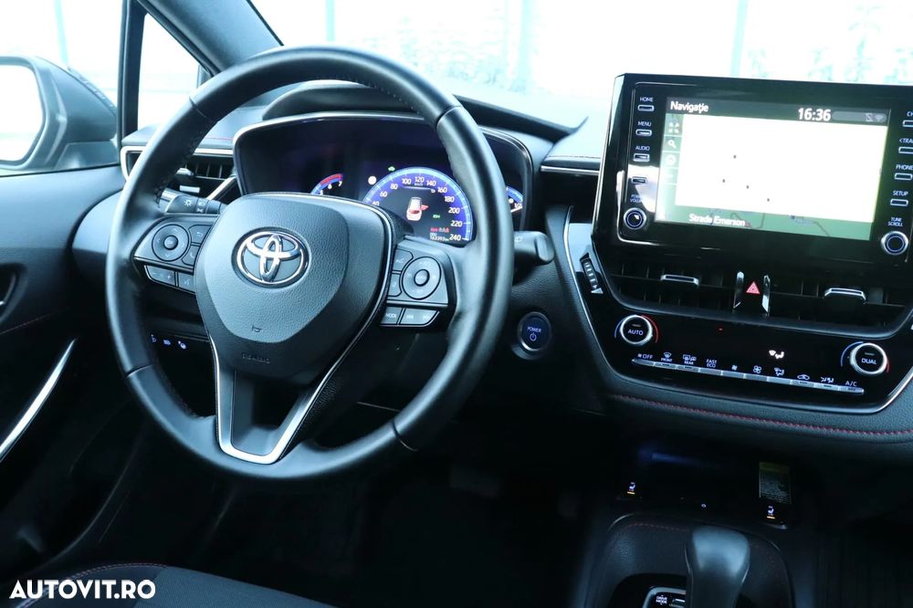 Toyota Corolla 1.8 HSD Exclusive GR Sport - 18
