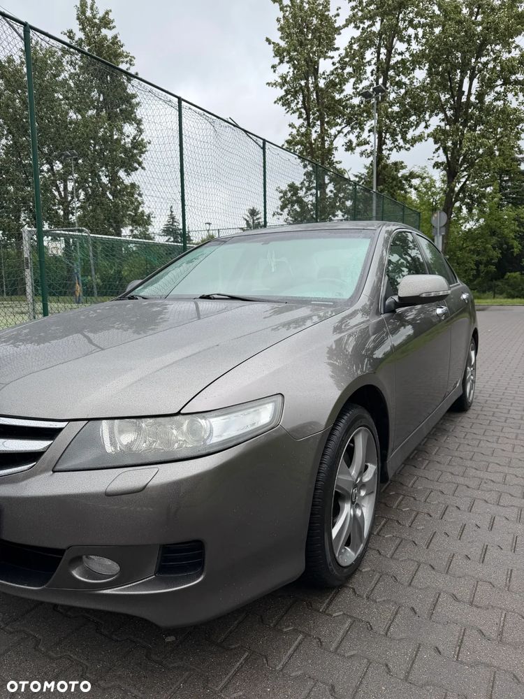 Honda Accord 2.0 Executive - 11