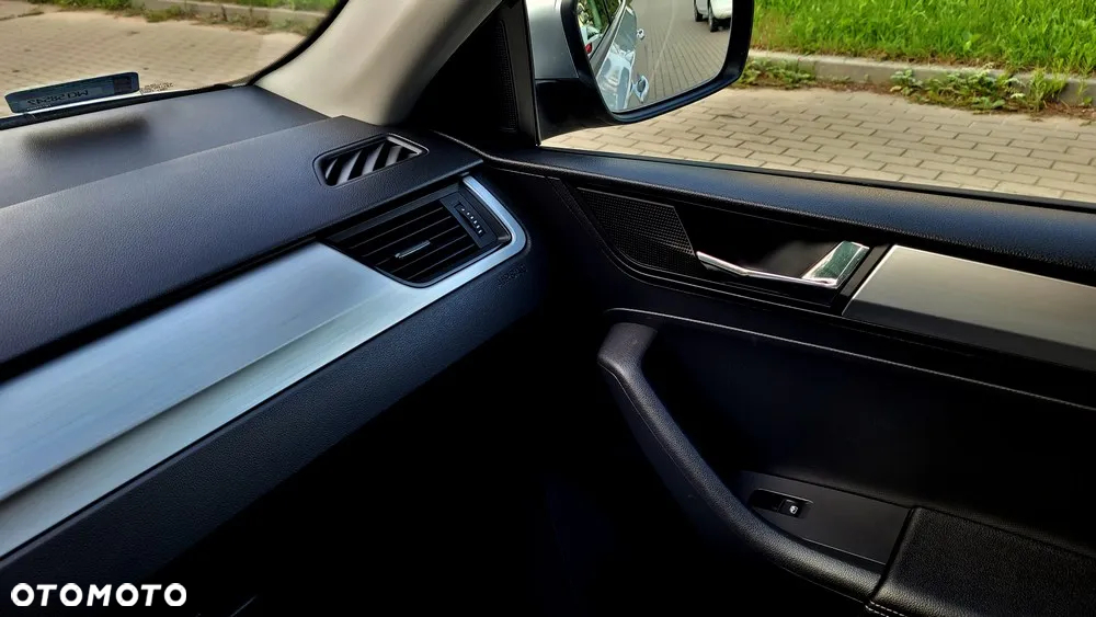Skoda RAPID 1.0 TSI Style - 19