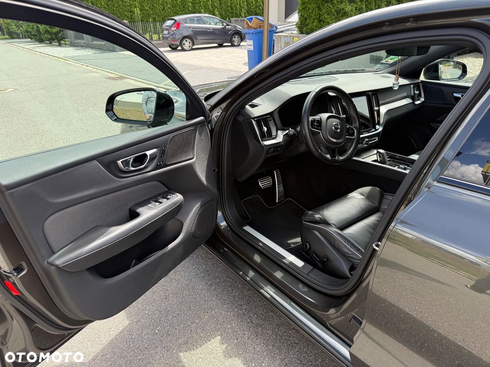 Volvo S60 B4 B R-Design - 13