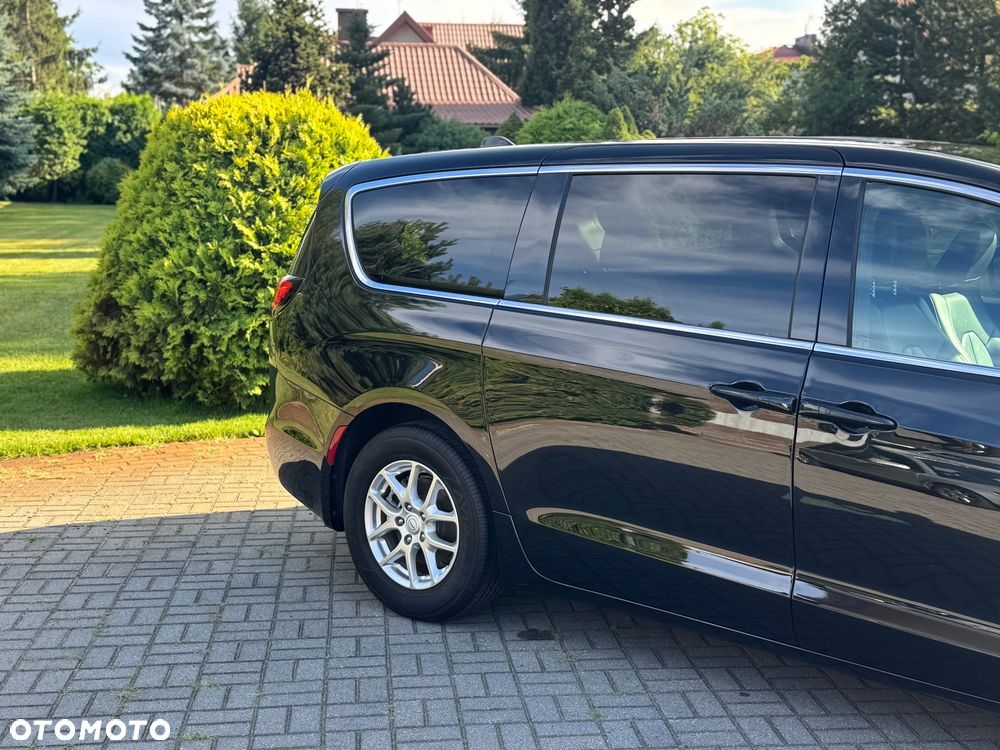 Chrysler Pacifica - 9