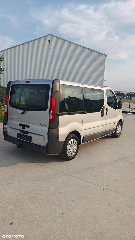 Renault Trafic L1H1 Passenger Quickshift - 5