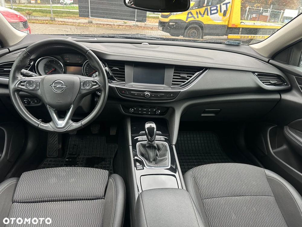 Opel Insignia - 11