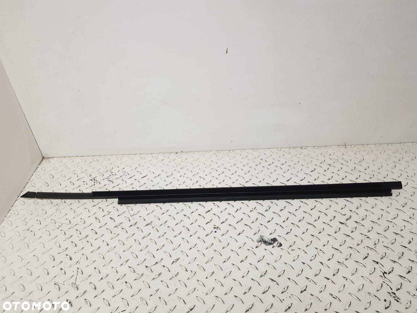ORYGINALNA FABRYCZNIE NOWA LISTWA ZGARNIAJĄCA DRZWI PRAWA PRZEDNIA AUDI A5 8T 8F CABRIO 8F0853284 - 3