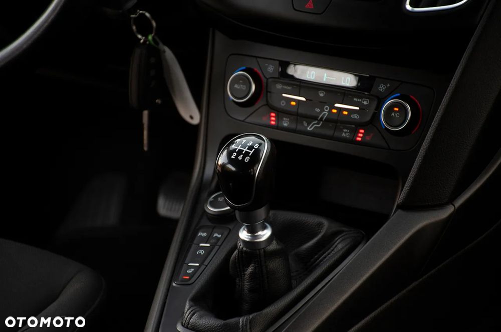 Ford Focus 1.5 EcoBoost Titanium ASS - 13