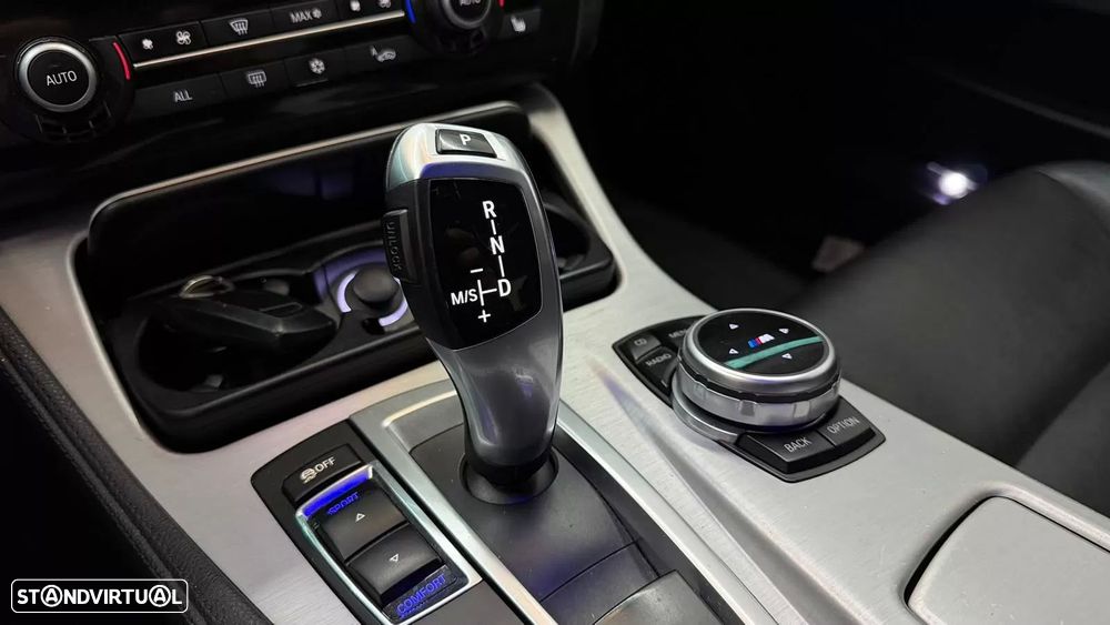 BMW 525 d Auto - 27