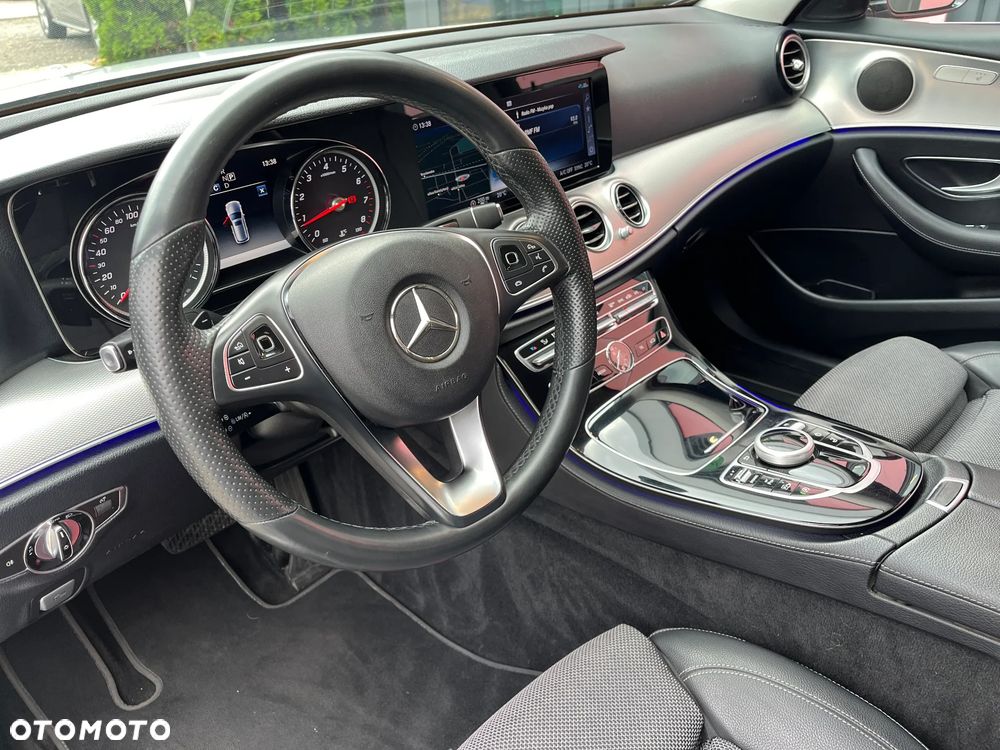 Mercedes-Benz Klasa E 200 9G-TRONIC Avantgarde - 12