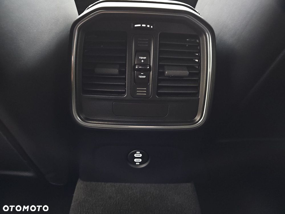 Porsche Macan Standard - 36