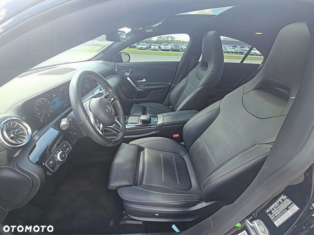 Mercedes-Benz CLA - 9