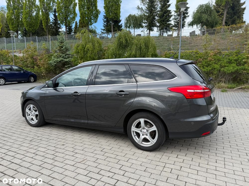 Ford Focus 1.0 EcoBoost STart-Stopp-System TITANIUM - 4