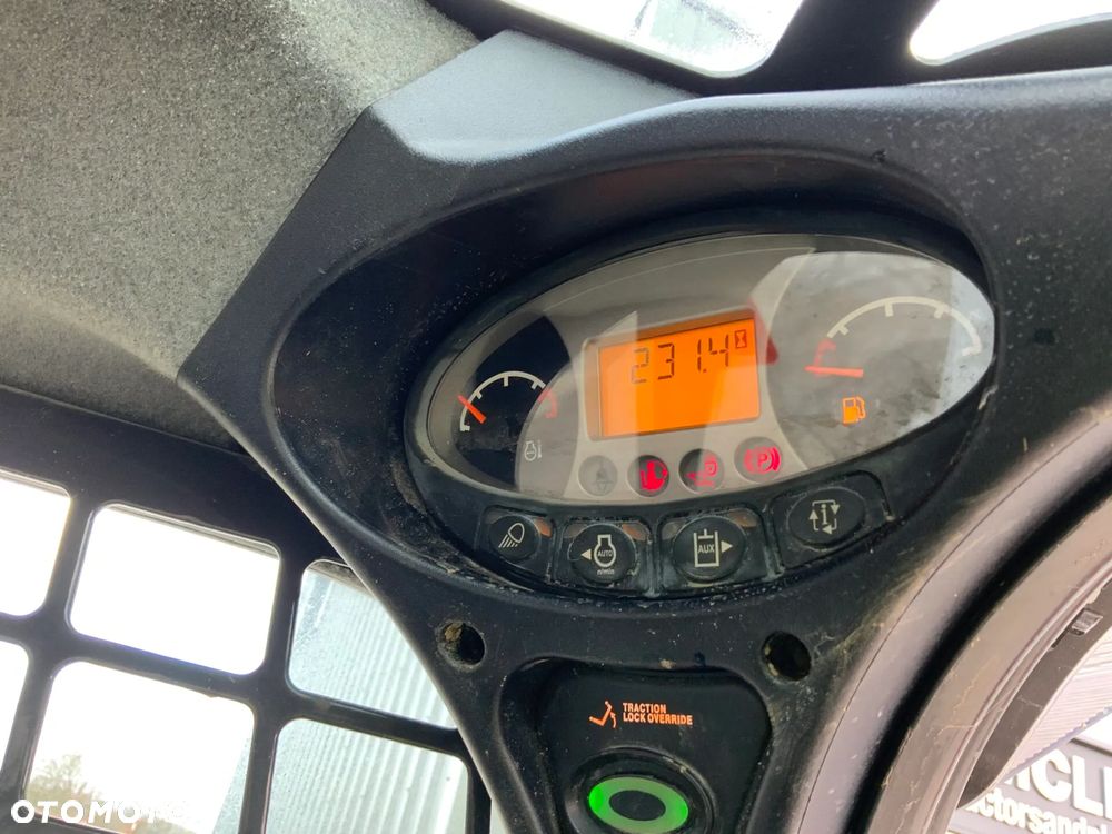 Bobcat Bobcat S450 ,Miniładowarka kołowa  , W komplecie z łyżką i widłami do palet - 11