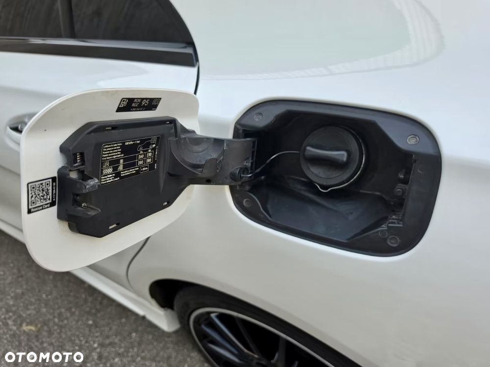 Mercedes-Benz CLA 220 4Matic 7G-DCT AMG Line - 15