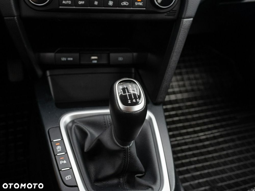 Kia Ceed 1.5 T-GDI M - 16