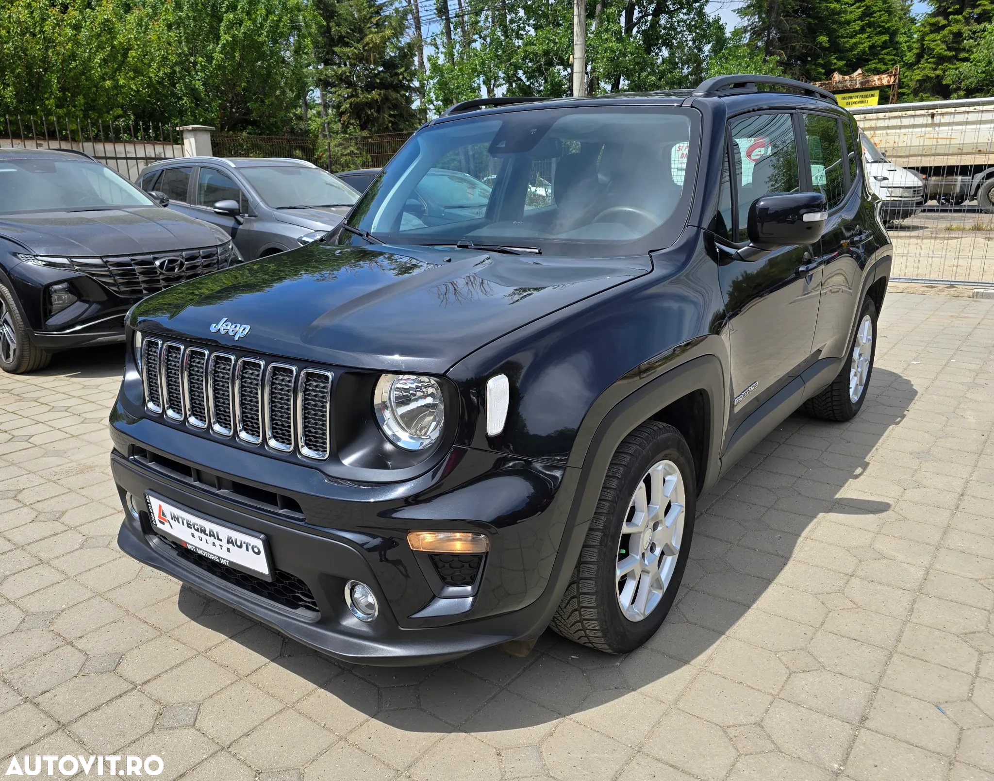 Jeep Renegade 1.0 Turbo 4x2 M6 Longitude - 33