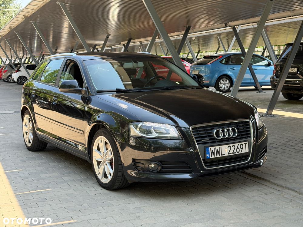 Audi A3 Sportback - 1