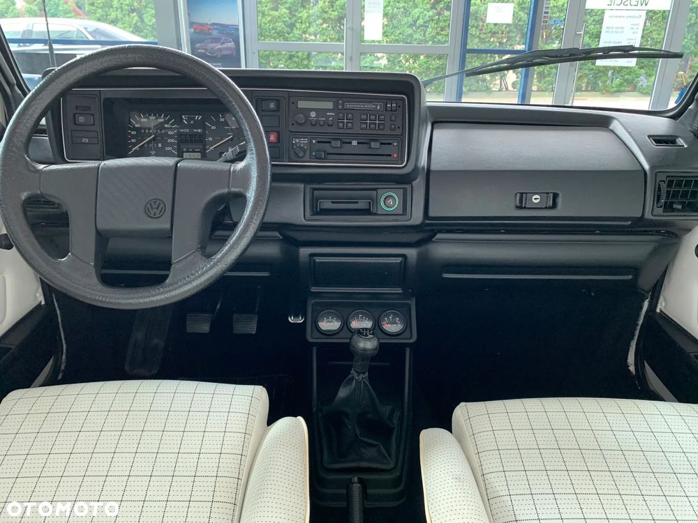Volkswagen Golf Cabriolet 1.8 - 23