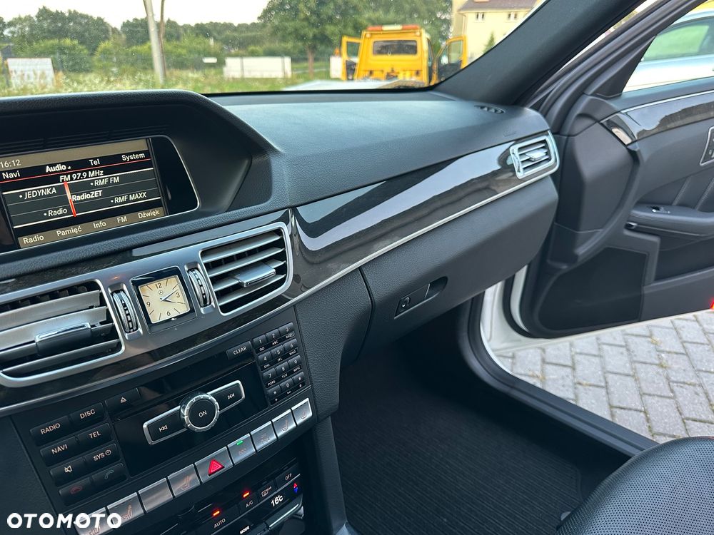 Mercedes-Benz Klasa E 220 CDI BlueEff Avantgarde - 12