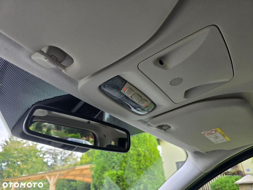 Ford Tourneo Courier 1.0 EcoBoost Titanium - 30