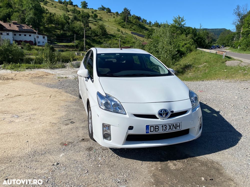 Toyota Prius (Hybrid) Luna - 1
