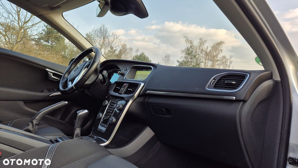 Volvo V40 D2 Momentum - 8