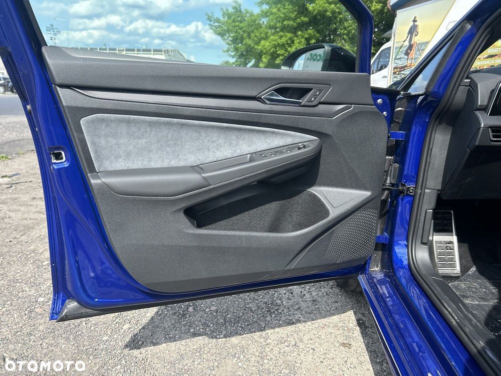 Volkswagen Golf - 14