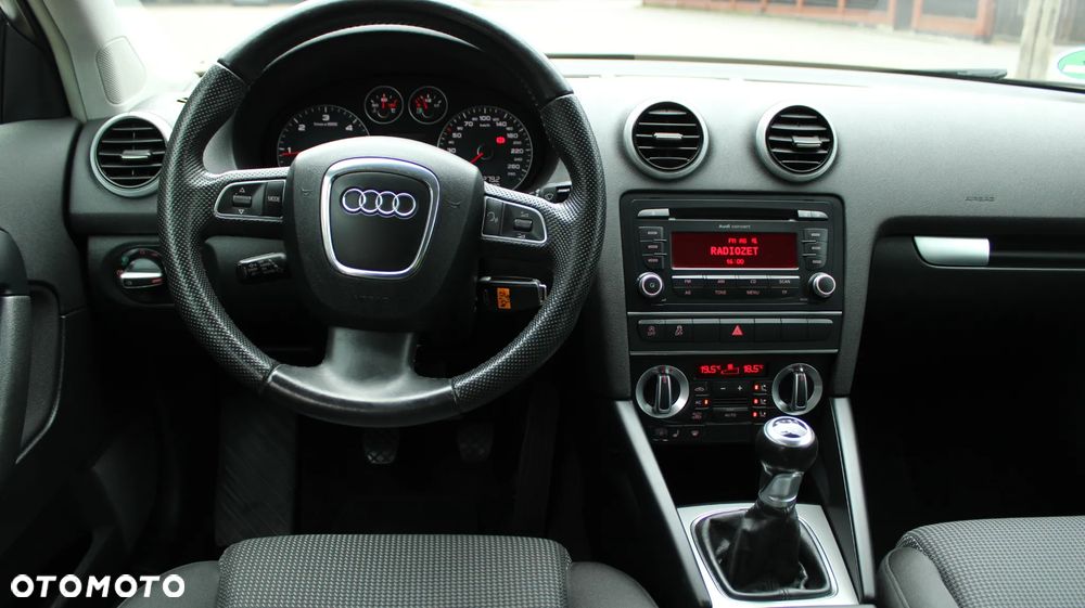 Audi A3 Sportback 1.6 TDI Attraction - 28