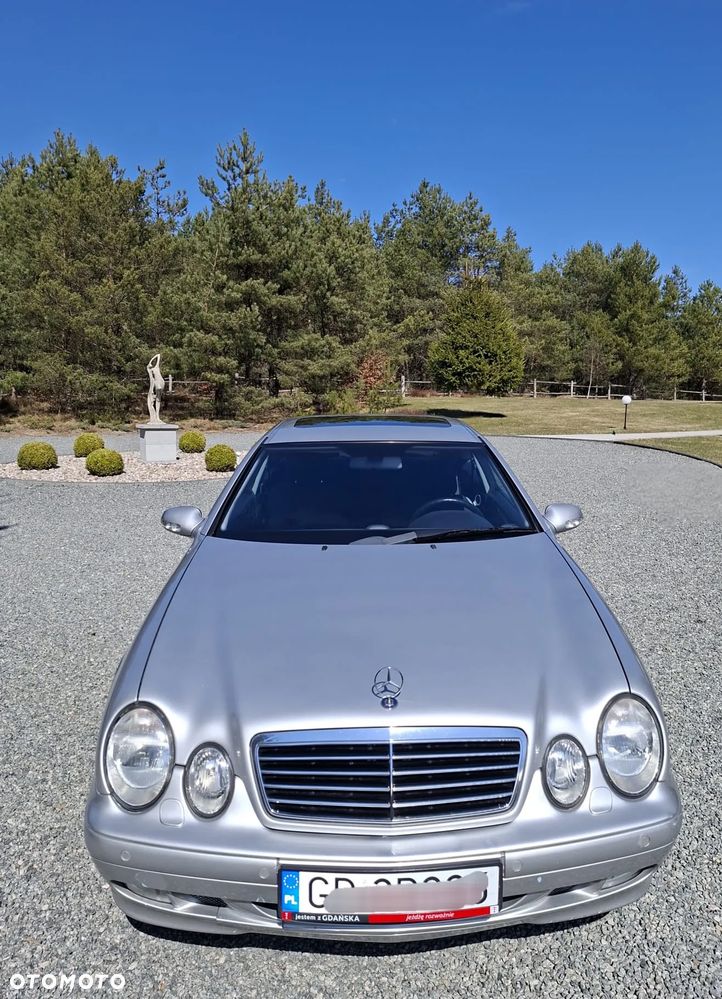 Mercedes-Benz CLK - 16