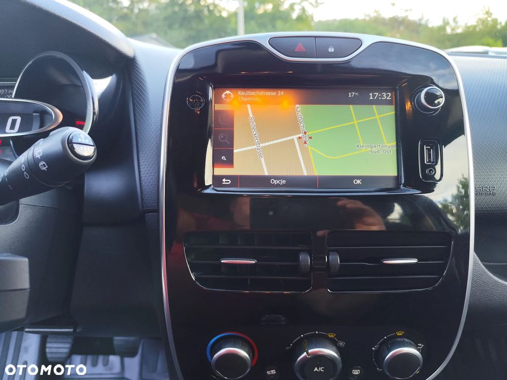 Renault Clio 1.2 16V 75 LIMITED - 17