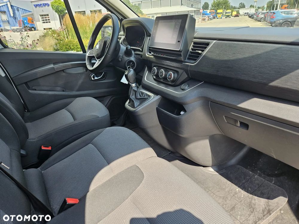 Renault Trafic Grand 2.0 dCi EDC - 12