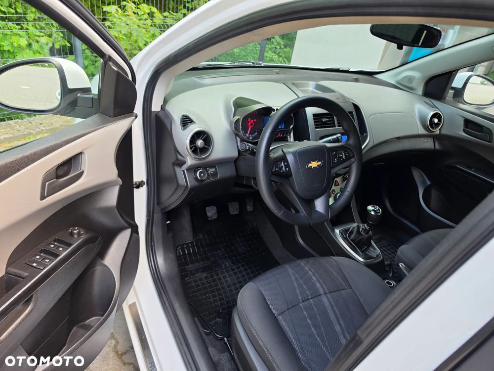 Chevrolet Aveo 1.2 LS - 22