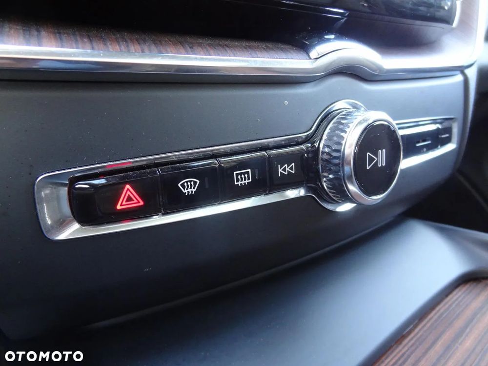 Volvo XC 60 B5 B AWD Geartronic RDesign - 35