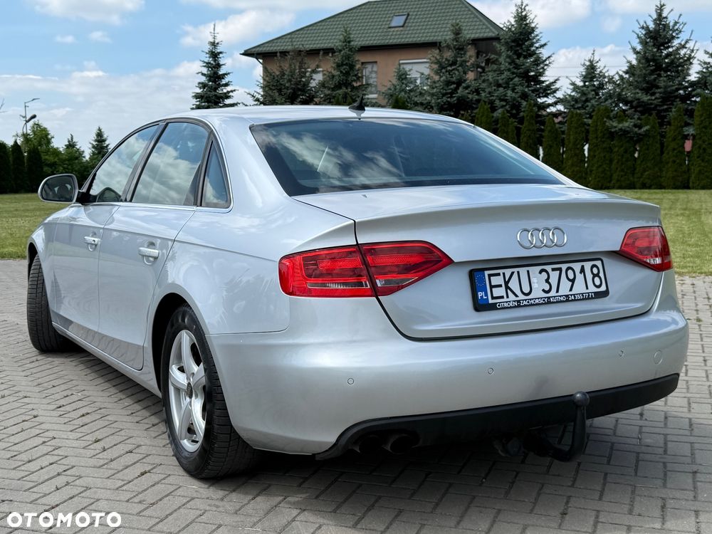 Audi A4 Limousine - 12