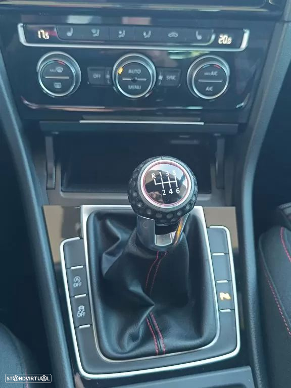 VW Golf 2.0 TSi GTi Performance - 19