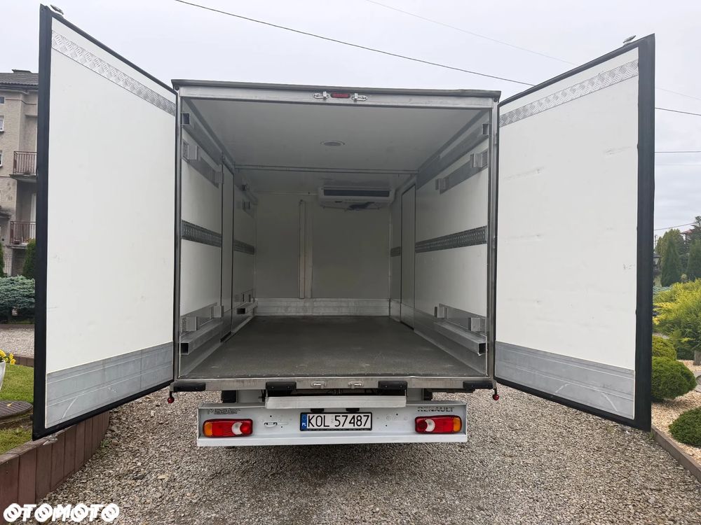 Renault Master 230V Piękny 4.20m Super stan Bezwypadkowy Mroźnia 2X boczne drzwi - 18