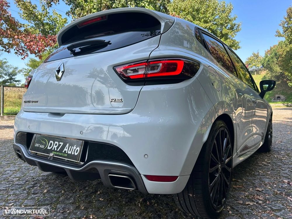 Renault Clio TCe 220 EDC R.S. Trophy - 6