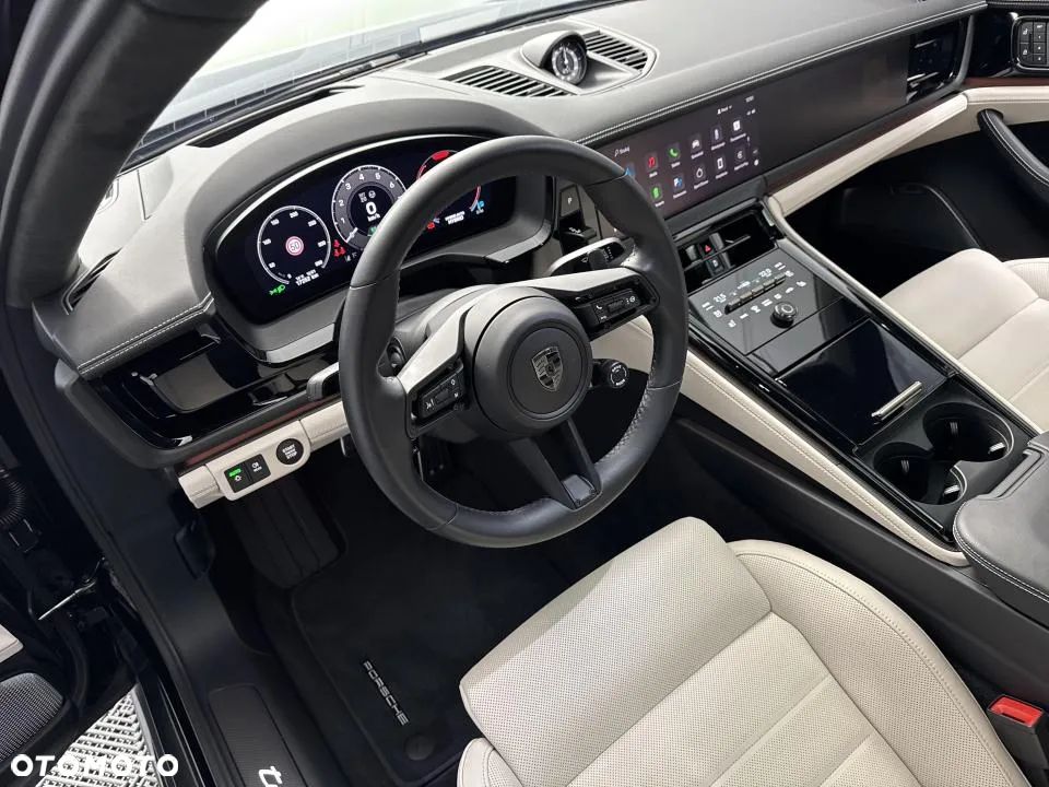 Porsche Panamera Turbo E-Hybrid PHEV - 12