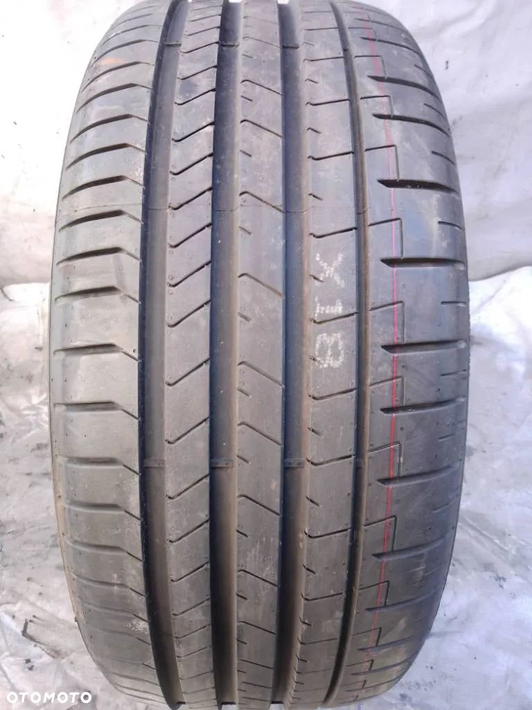 Pirelli P zero 275/40 R22 107Y 2024 - 1
