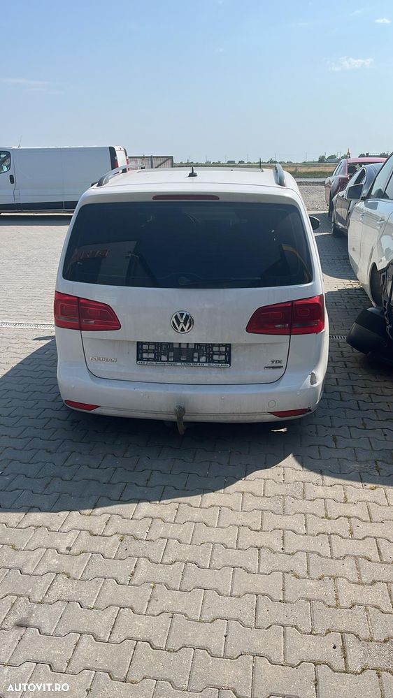 Dezmembram Volkswagen Touran 1.6 diesel din 2012 - 2