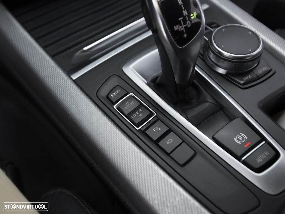 BMW X5 25 d sDrive Pack M - 24