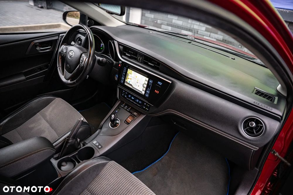 Toyota Auris Hybrid 135 Premium - 33