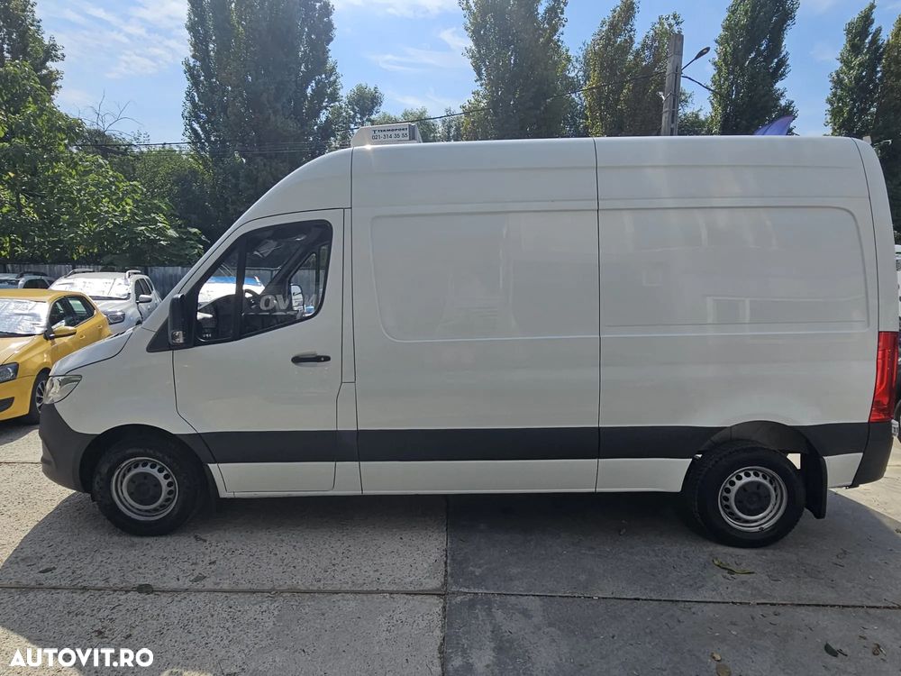 Mercedes-Benz Sprinter - 12