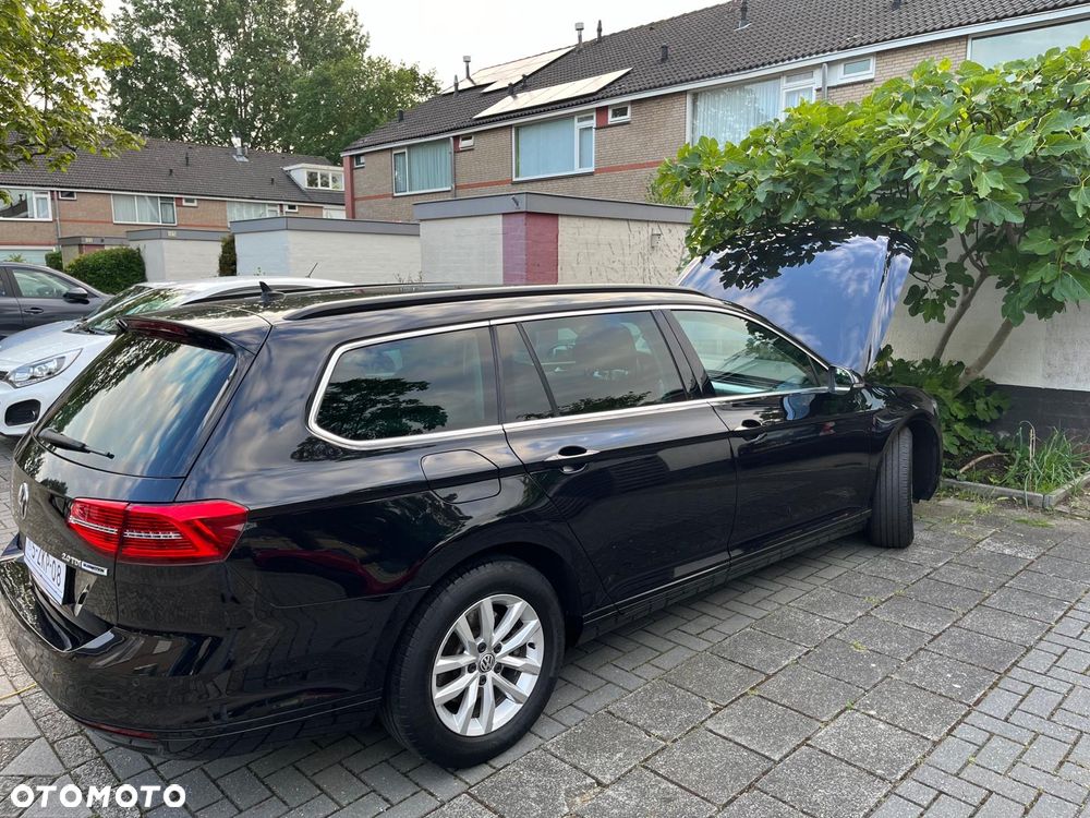 Volkswagen Passat 2.0 TDI (BlueMotion Technology) Comfortline - 4